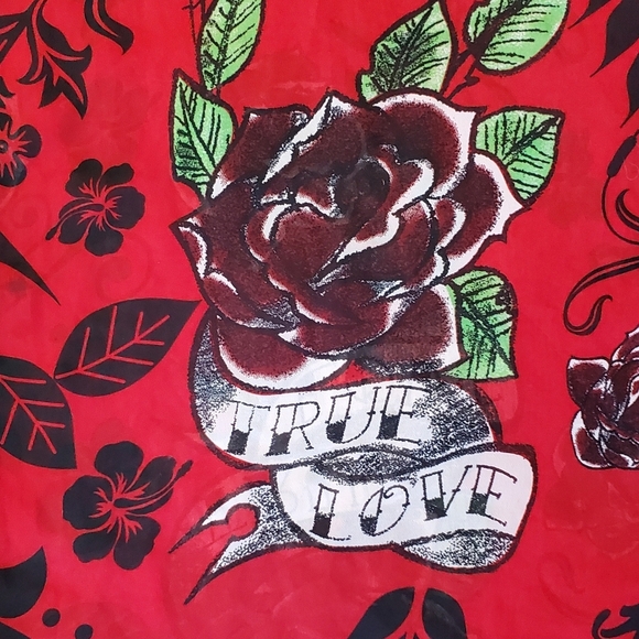 True Love Floral Red Scarf Tattoo Fusion Vintage Y2K Rockabilly Ed Hardy Style - Picture 2 of 6
